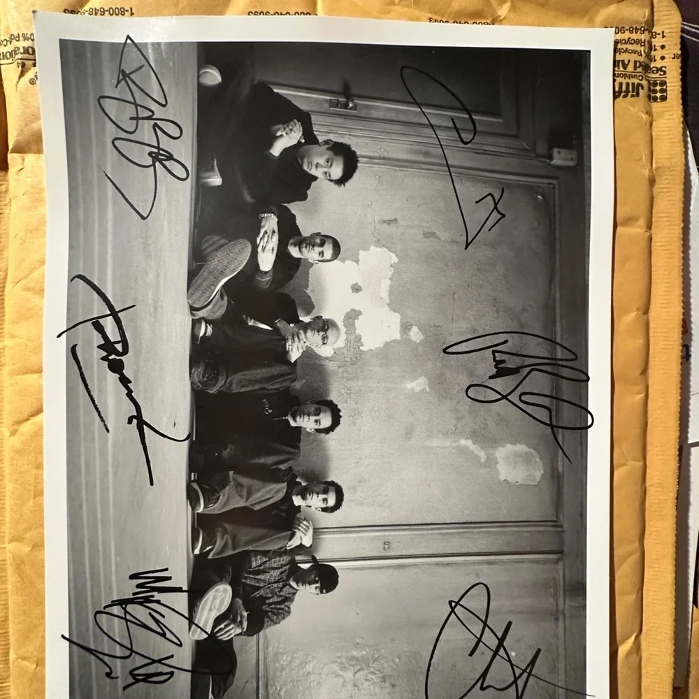 Linkin Park Autographed Band promotional 8x10 - Picture 2 of 4